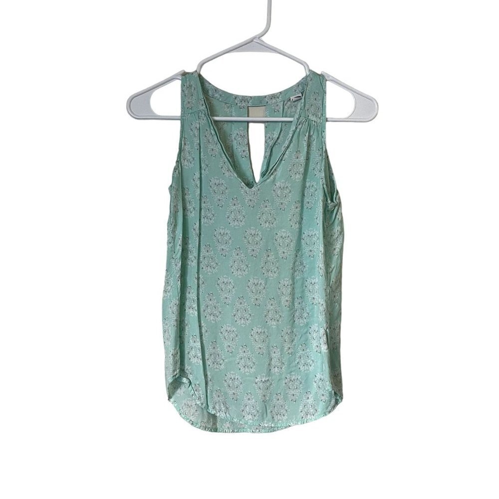Old Navy aqua vneck sleeveless summer blouse tank top casual comfortable rayon